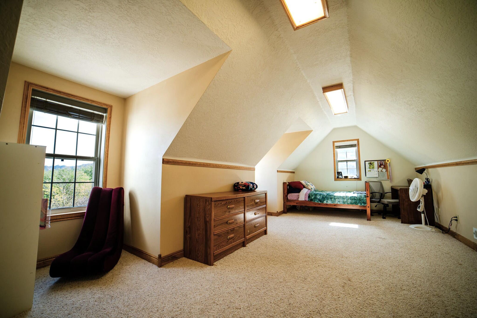 123 S Rachel LN, New Harmony, photo 32 of 51