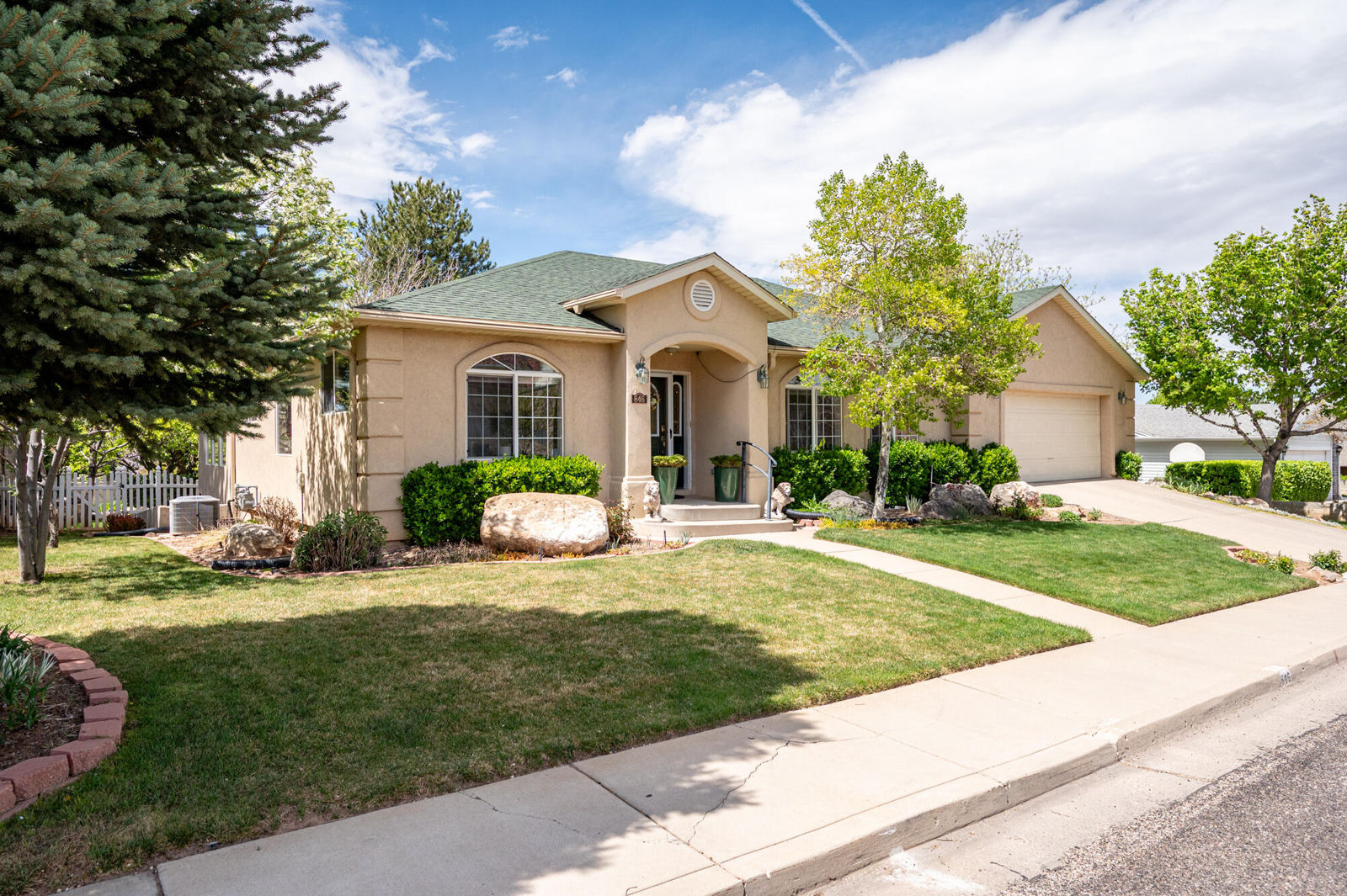 846 S 860 W, Cedar City, photo 2 of 69