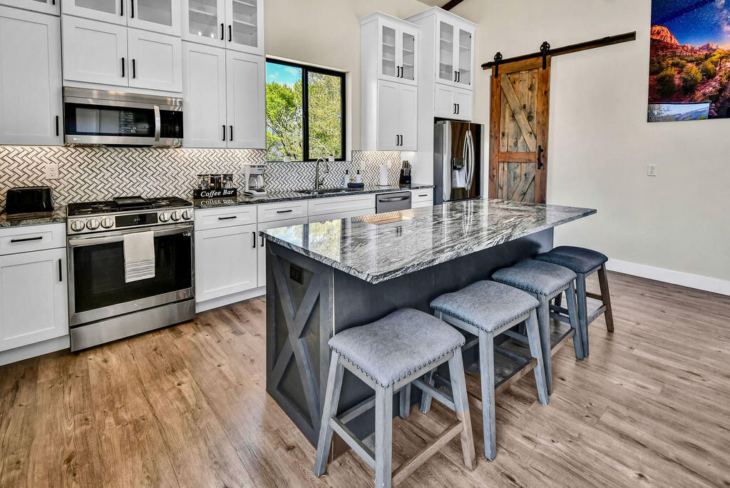 275 N 400 E, Annabella, photo 12 of 55