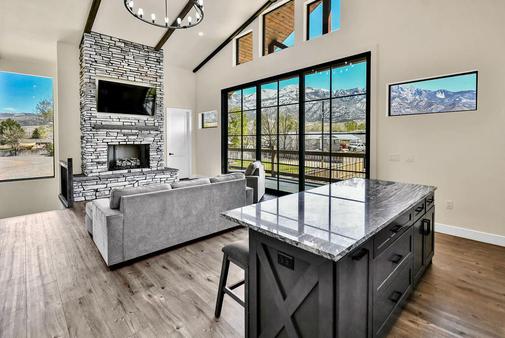 275 N 400 E, Annabella, photo 11 of 55