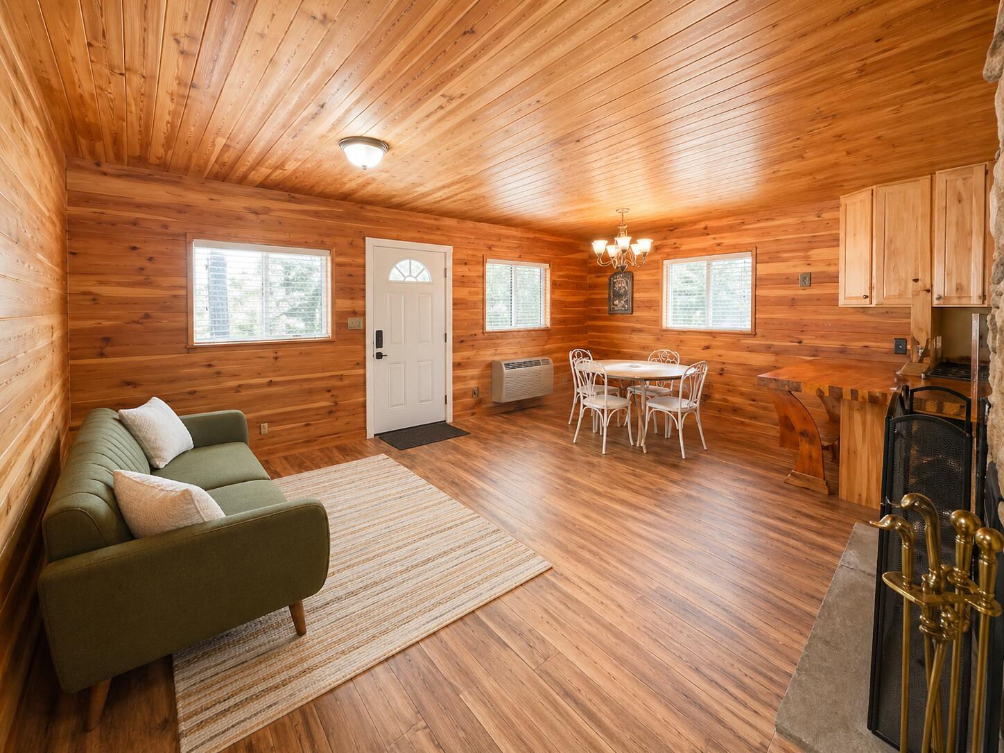 440 S Inspiration DR, Duck Creek Village, photo 12 of 38