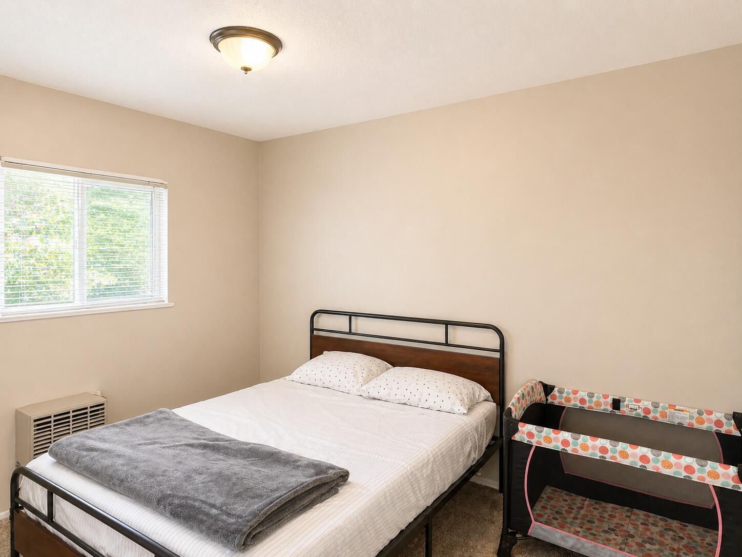 440 S Inspiration DR, Duck Creek Village, photo 17 of 38
