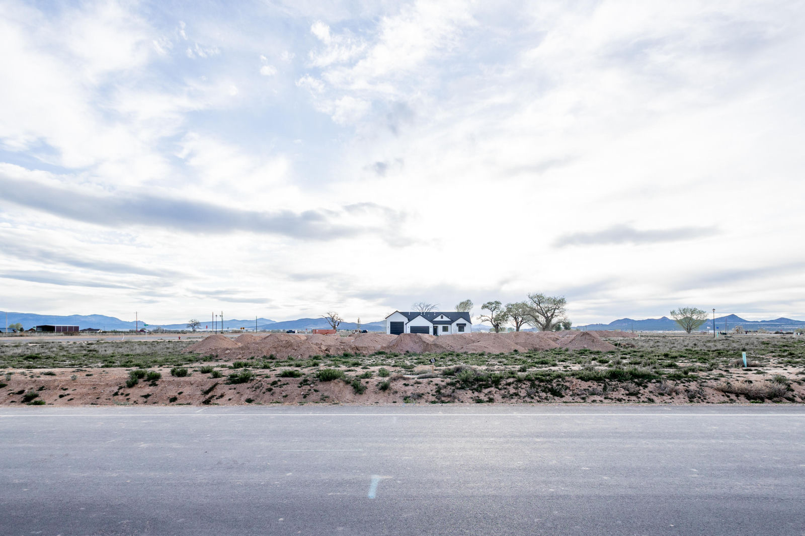2435 N Kings RD, Cedar City, photo 4 of 6