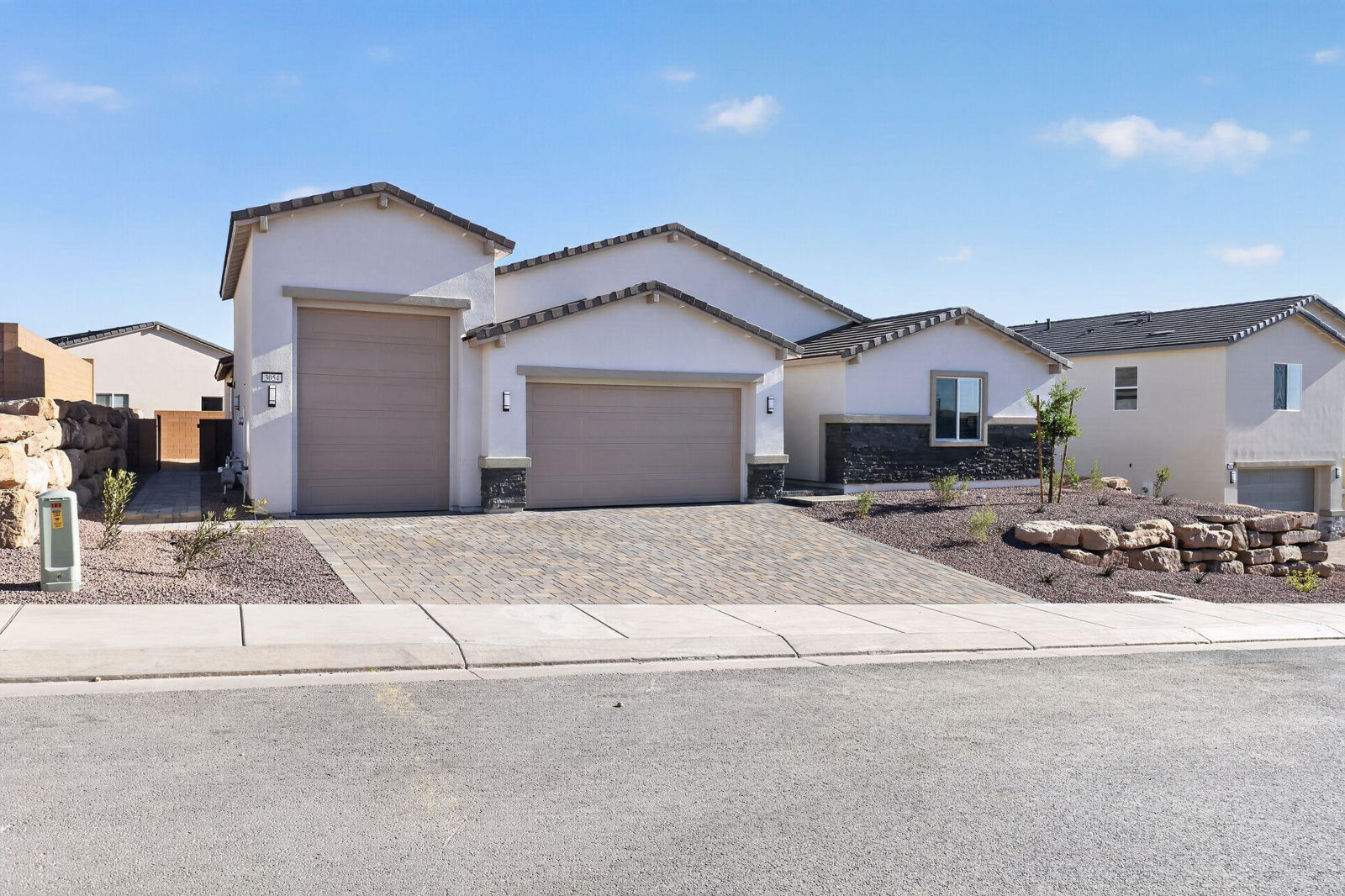 3028 W Orco LN, St George, photo 3 of 32