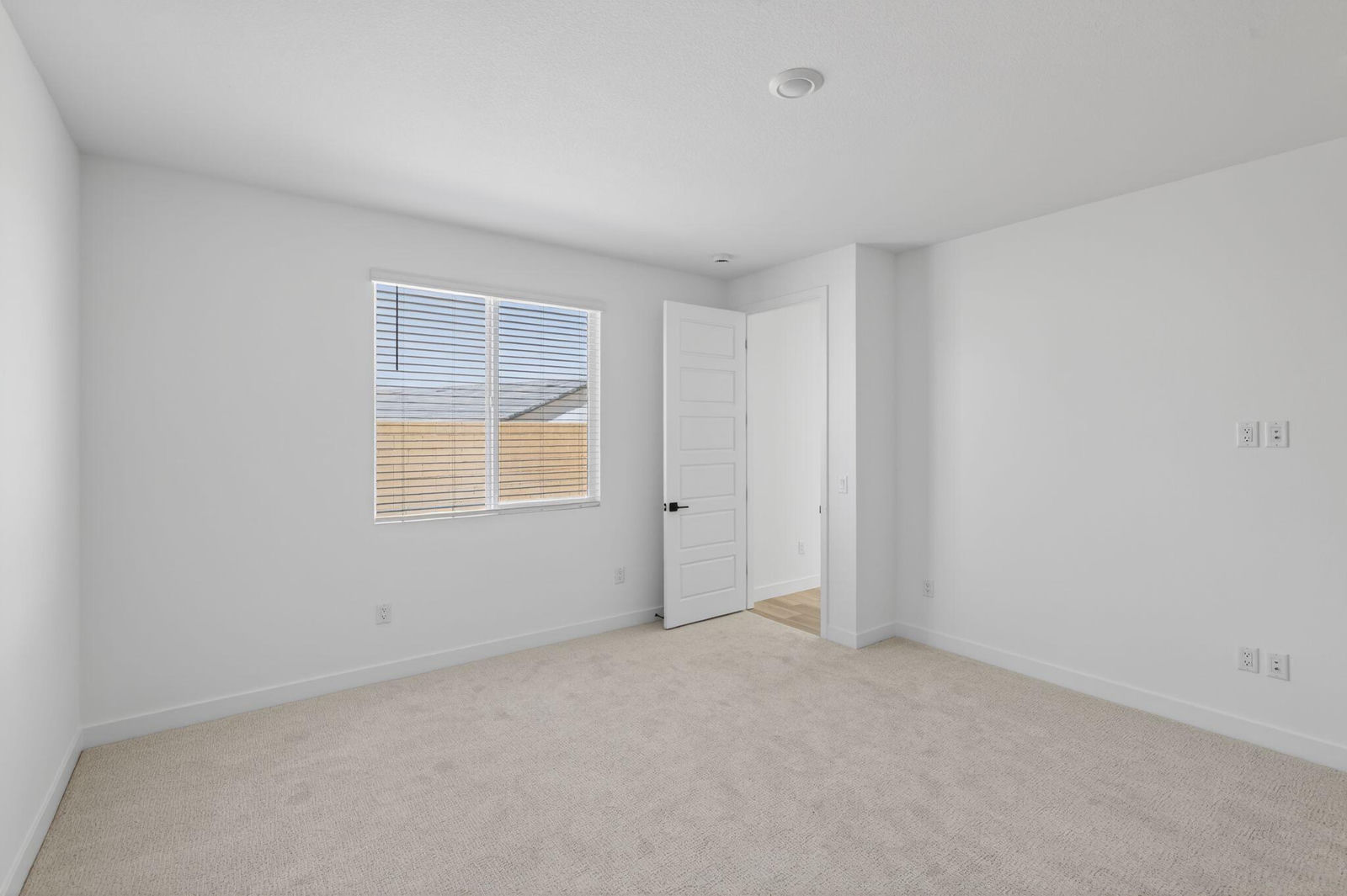 3054 W Orco LN, St George, photo 14 of 31