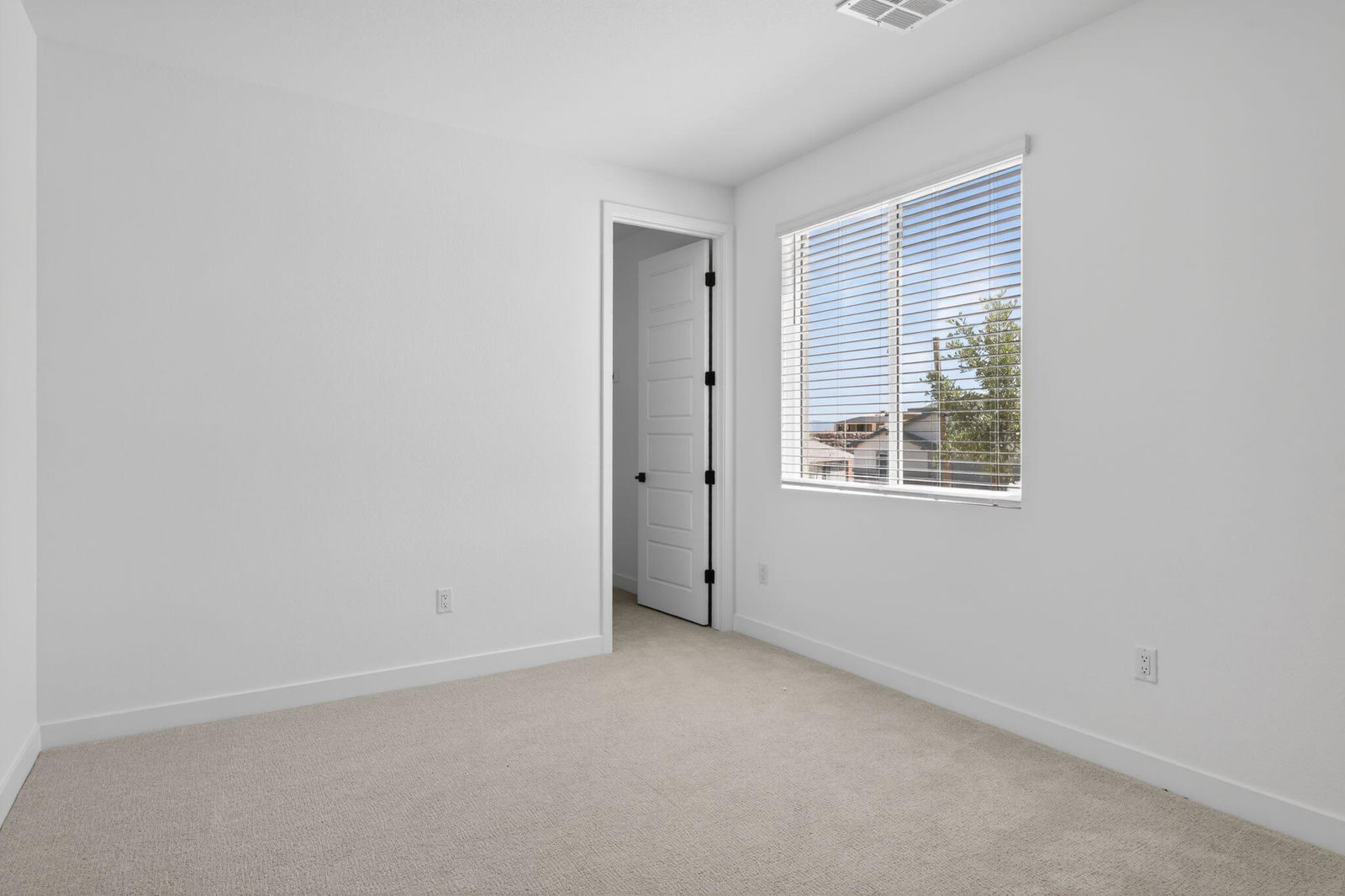 3054 W Orco LN, St George, photo 16 of 31