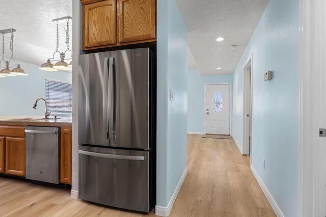 149 S 100 E, Enterprise, photo 8 of 41