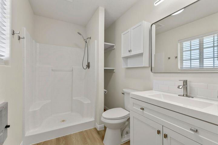 149 S 100 E, Enterprise, photo 11 of 41