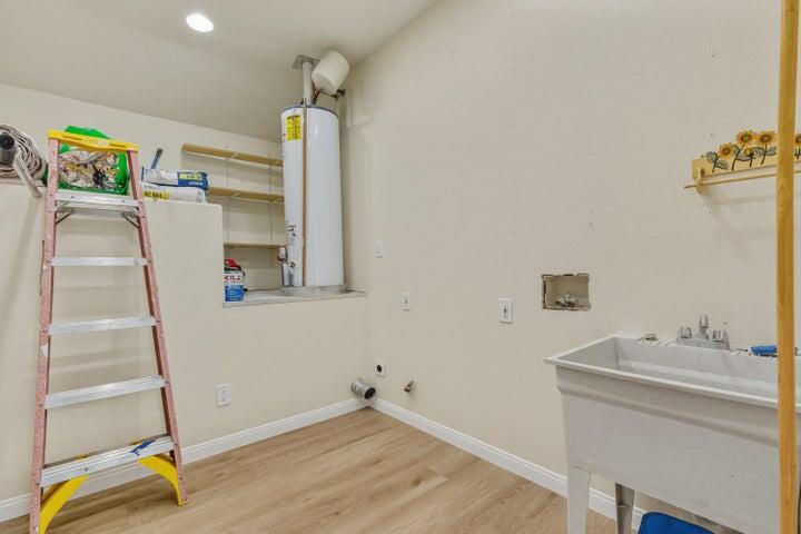 149 S 100 E, Enterprise, photo 22 of 41