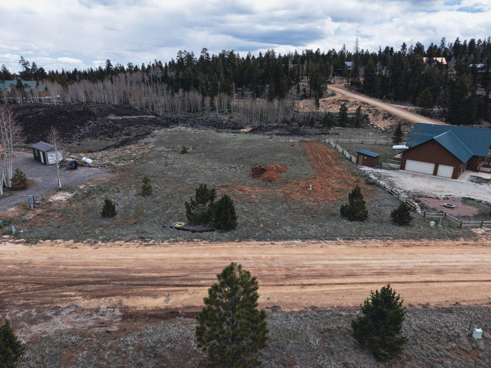 4140 Butch Cassidy LN, Duck Creek Village