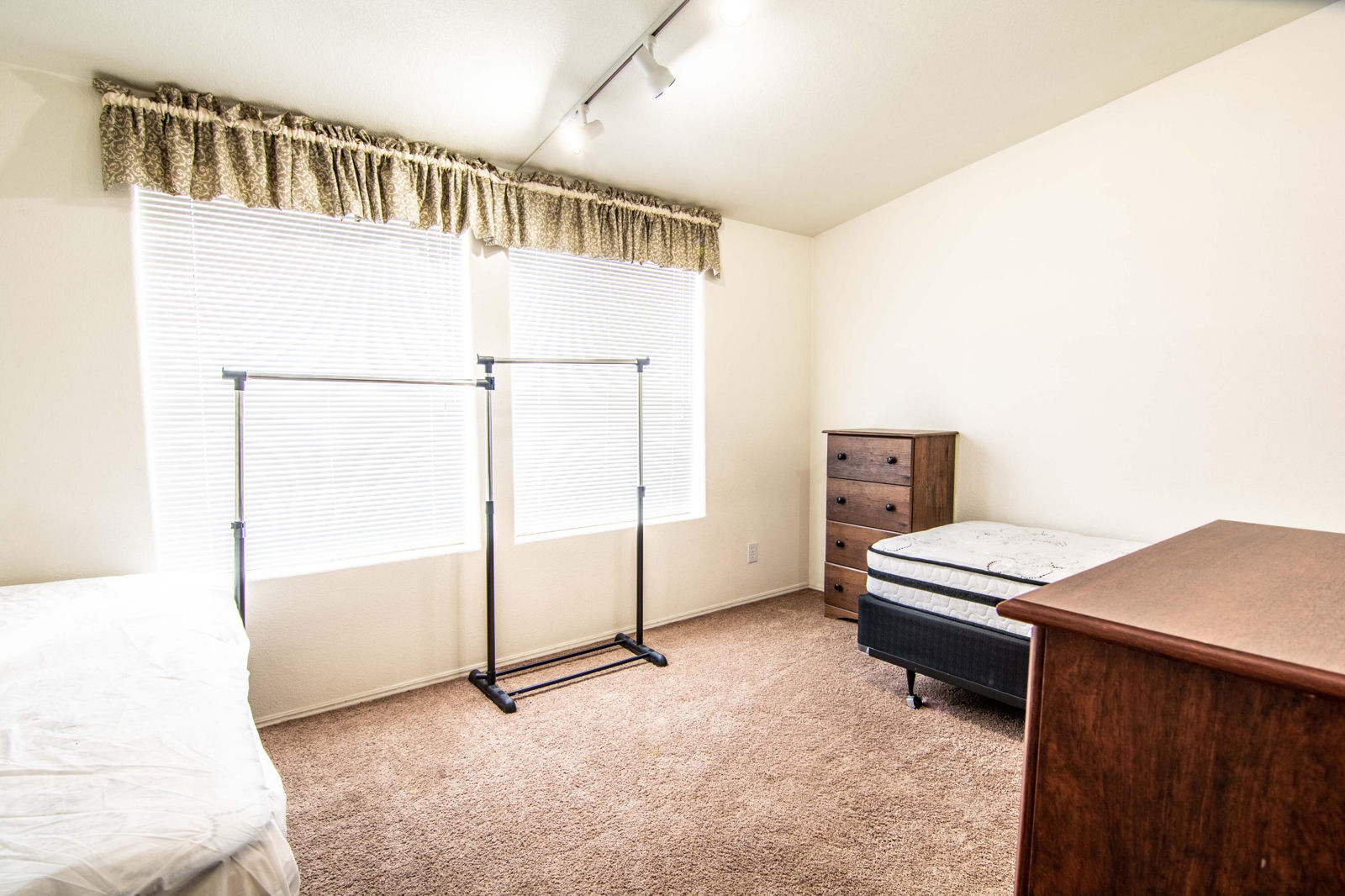 429 S 75 E, Cedar City, photo 17 of 23
