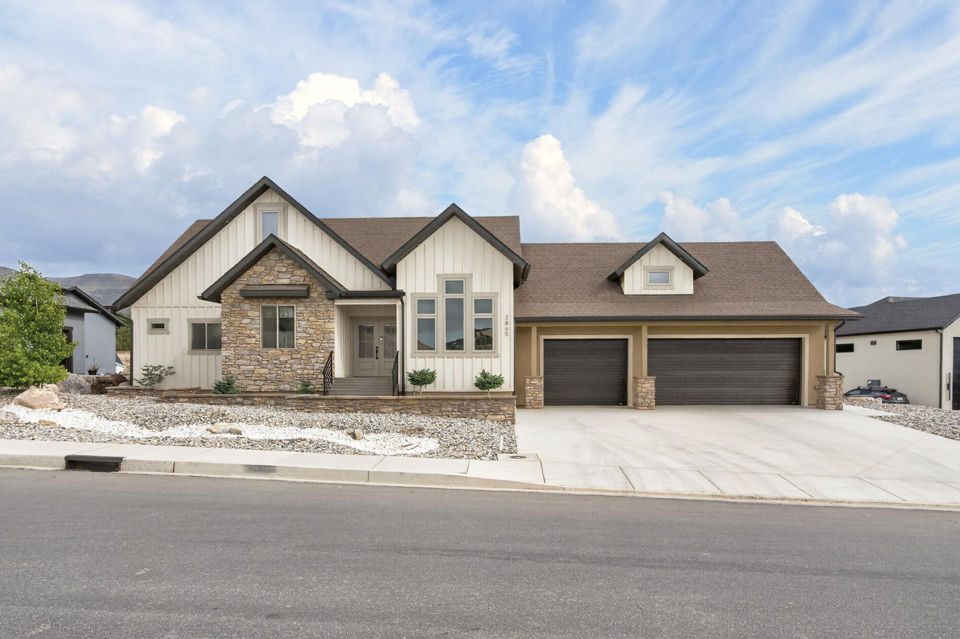 2865 W Rock Ridge RD, Cedar City