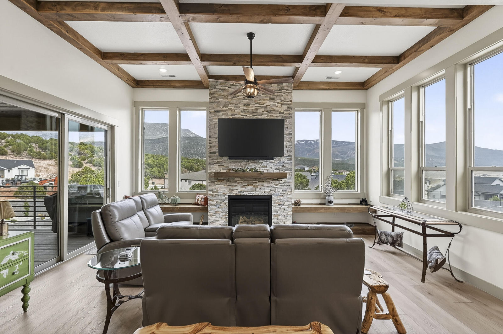 2865 W Rock Ridge RD, Cedar City, photo 6 of 96