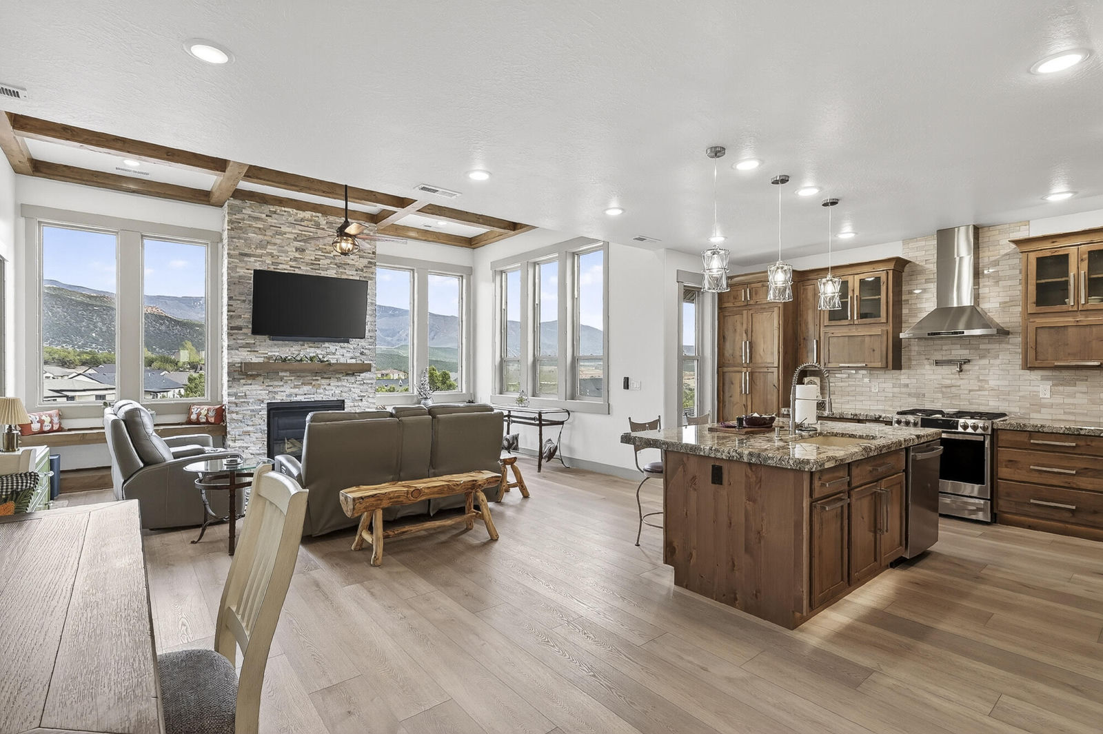 2865 W Rock Ridge RD, Cedar City, photo 13 of 96