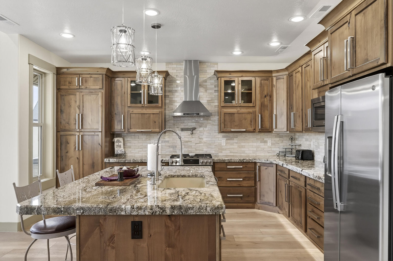 2865 W Rock Ridge RD, Cedar City, photo 16 of 96