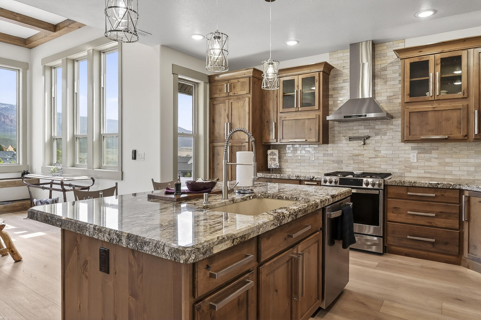 2865 W Rock Ridge RD, Cedar City, photo 17 of 96