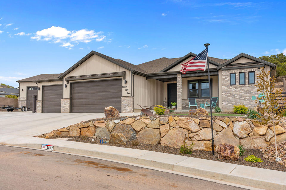 1857 S Oak Springs RD, Cedar City, photo 2