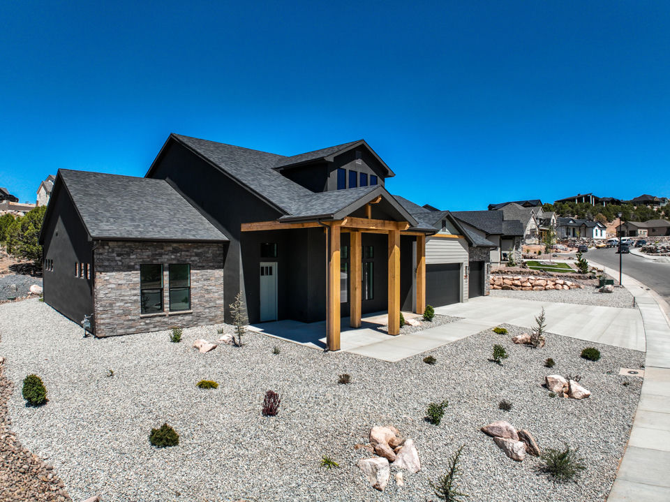 2910 W Rock Ridge RD, Cedar City, photo 2