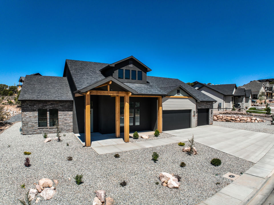 2910 W Rock Ridge RD, Cedar City