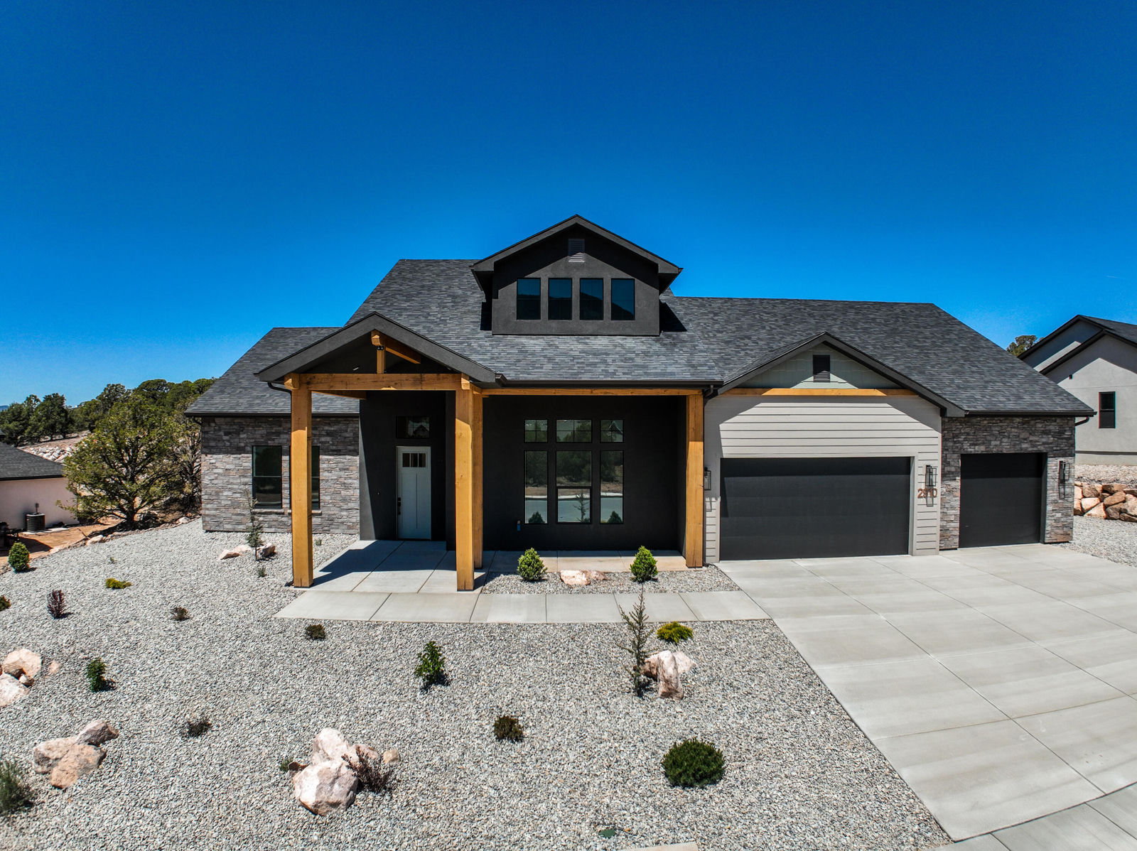 2910 W Rock Ridge RD, Cedar City, photo 3 of 57