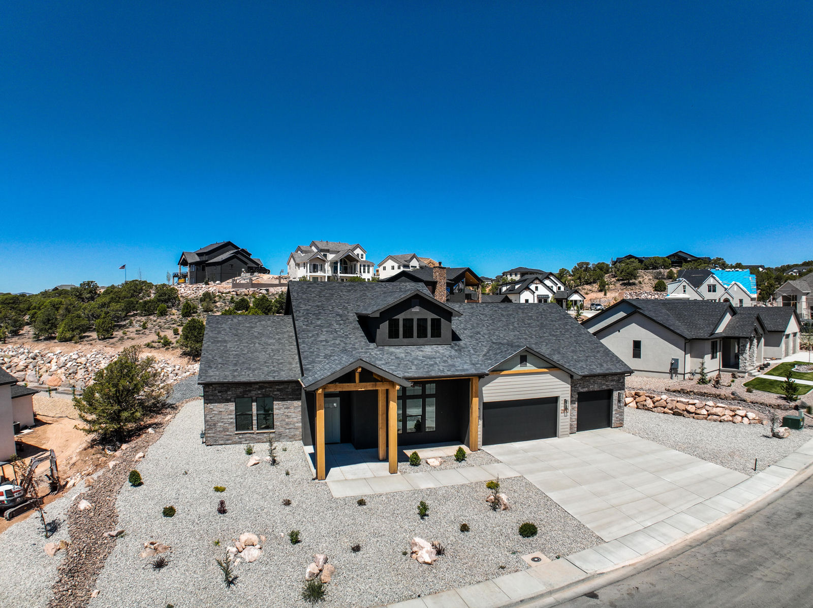 2910 W Rock Ridge RD, Cedar City, photo 6 of 57