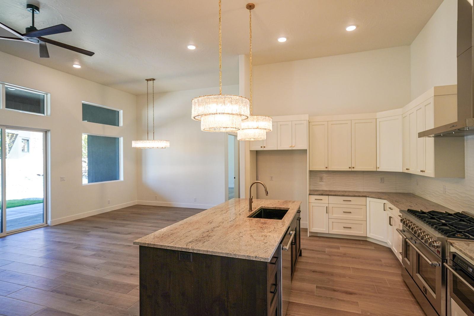 2910 W Rock Ridge RD, Cedar City, photo 18 of 57