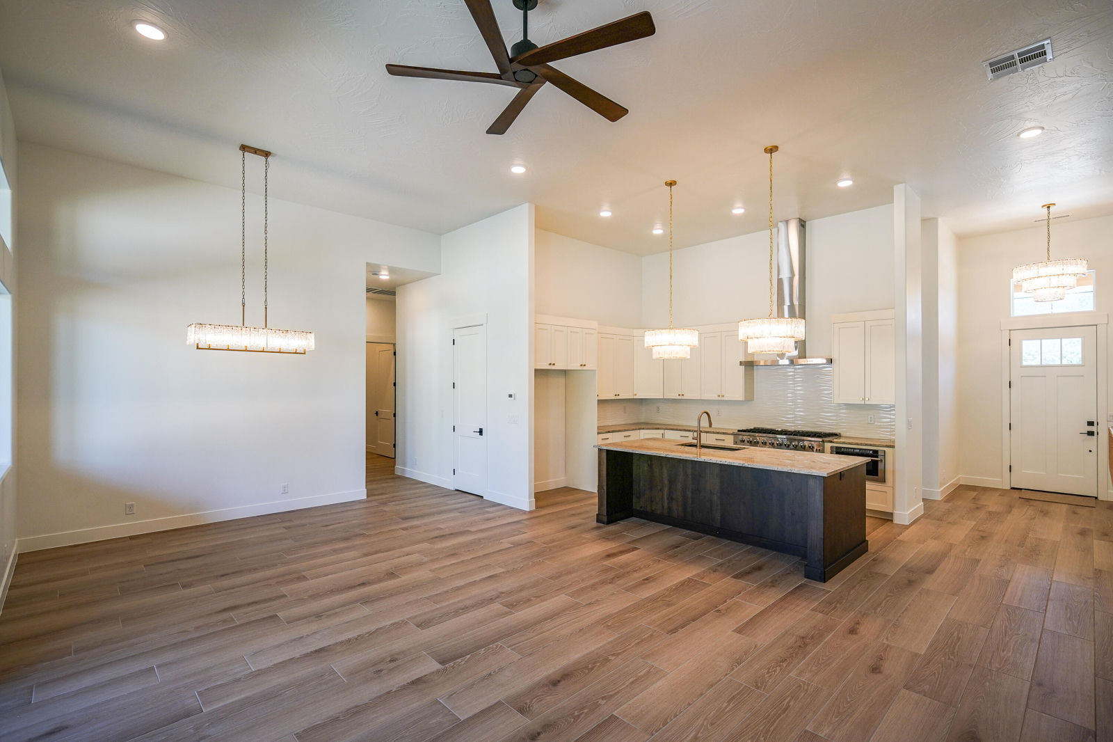 2910 W Rock Ridge RD, Cedar City, photo 21 of 57