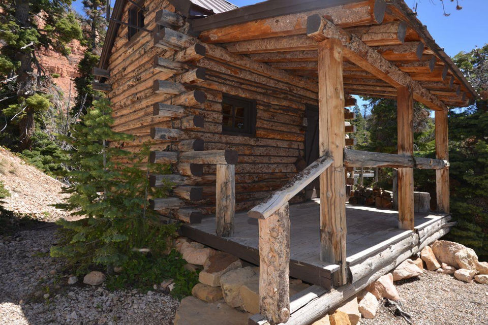 2008 W Brown Bear Road, Duck Creek Village