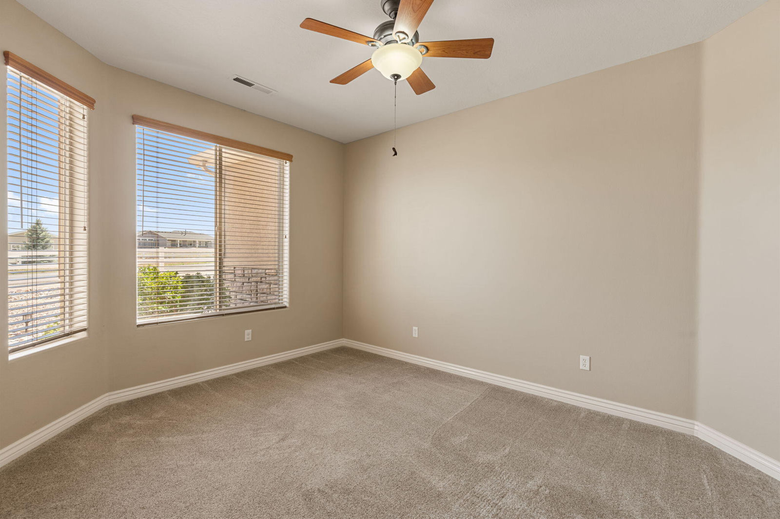 6828 W 1350 N, Cedar City, photo 7 of 54