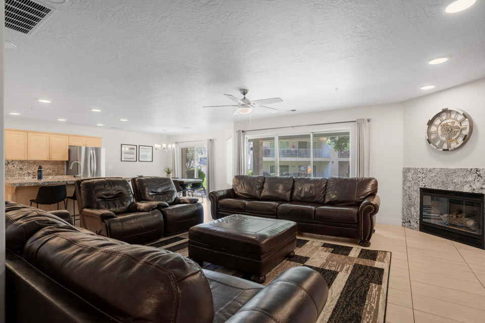 1845 W Canyon View DR, 902, St George, photo 2