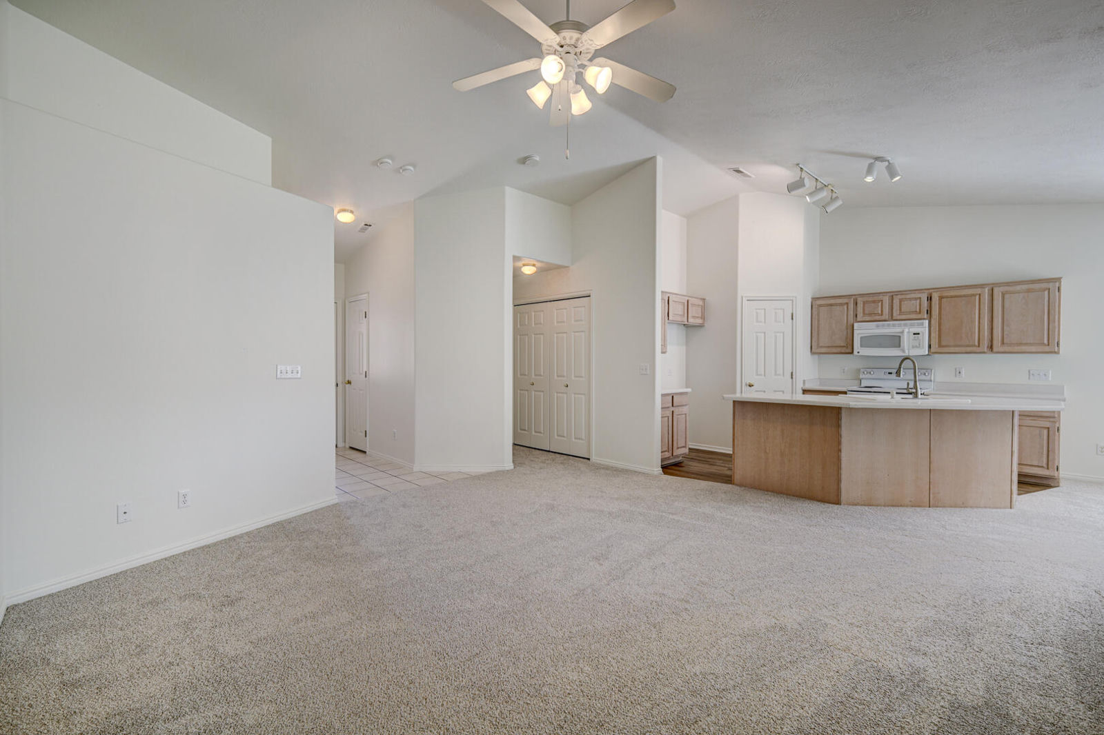 210 N MALL DR, 119, St George, photo 4 of 45
