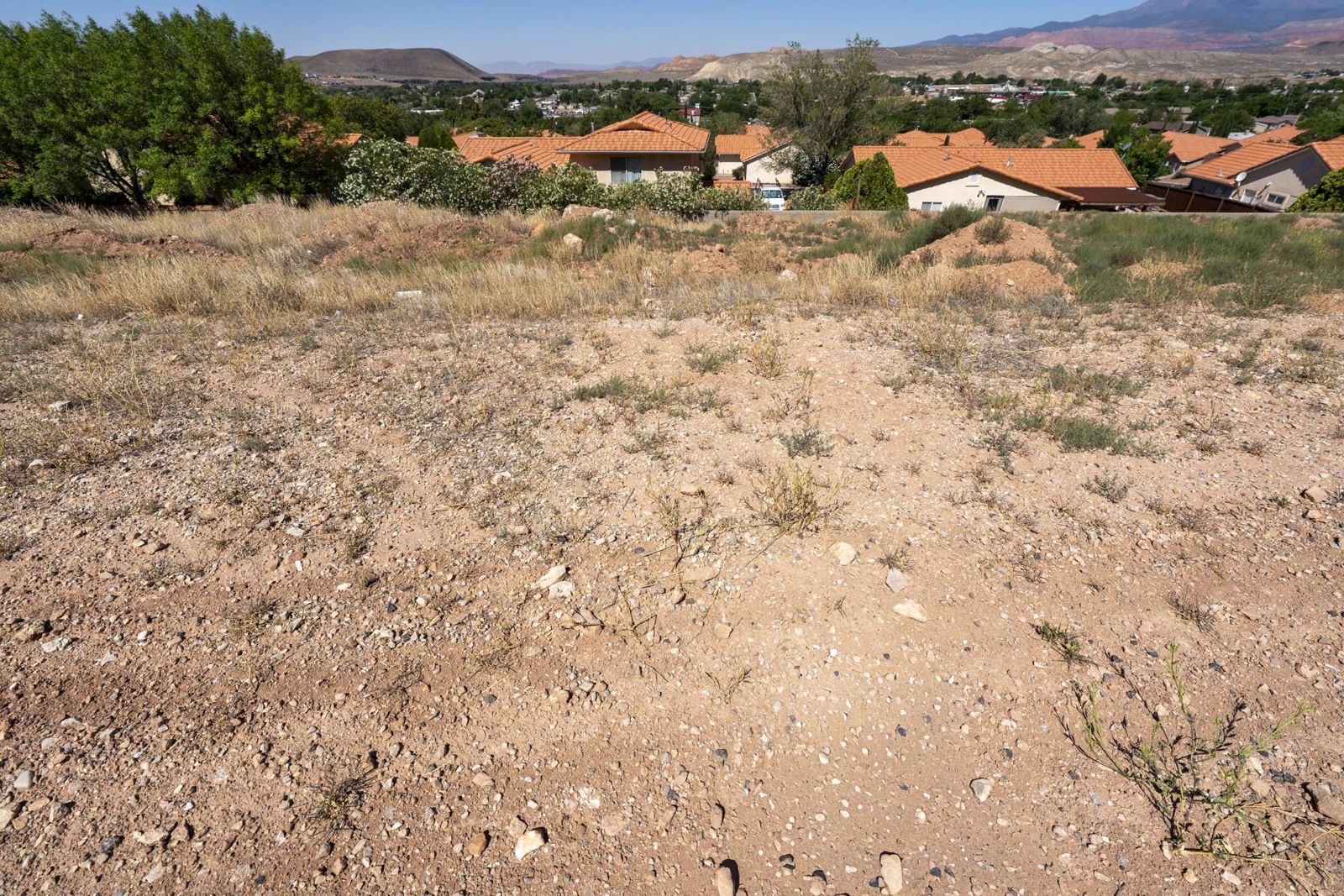 323 N 200 E, La Verkin, photo 4 of 11