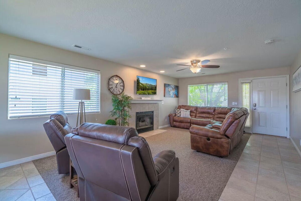 1845 W Canyon View DR, 608, St George, photo 2