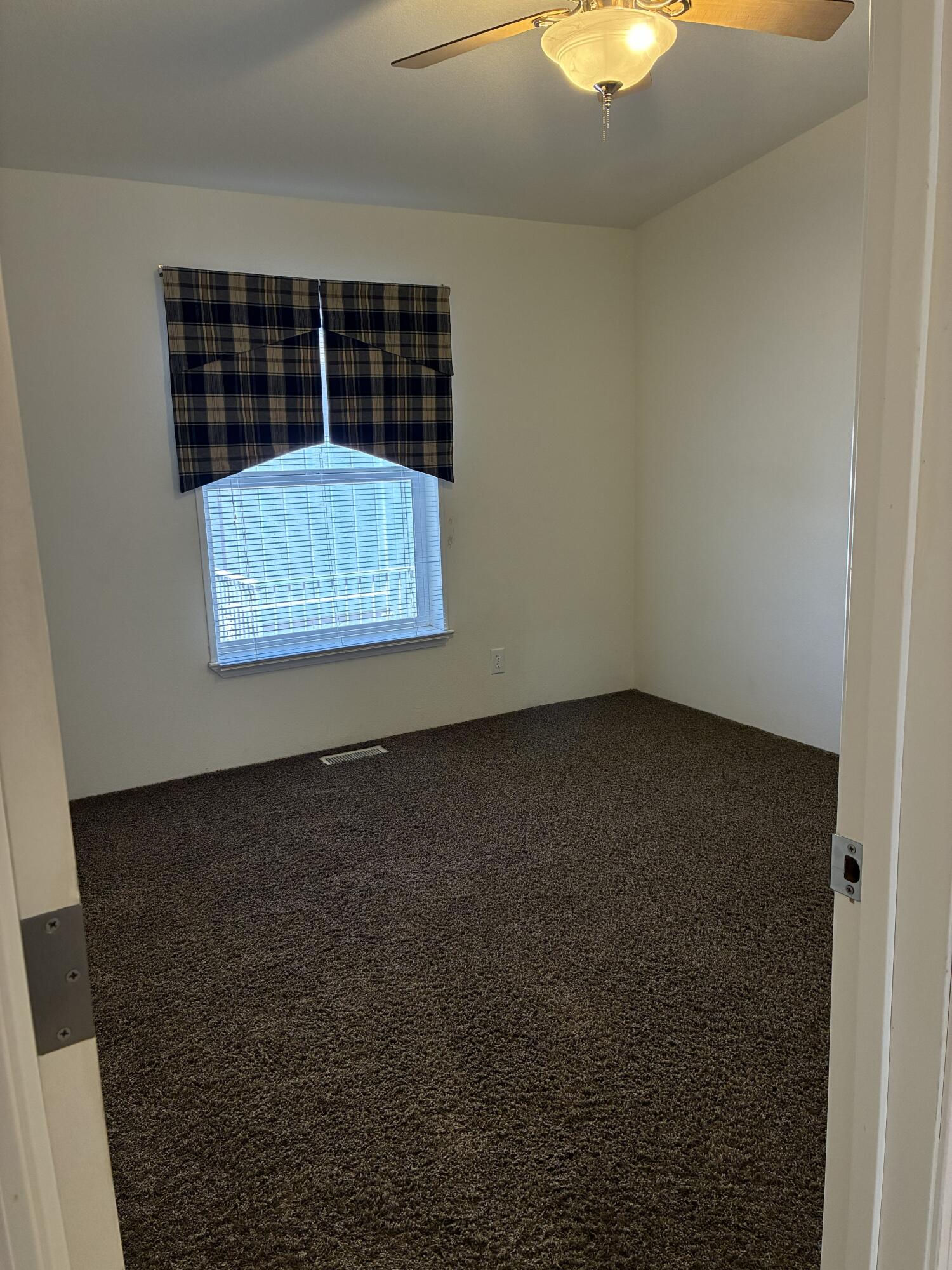 3825 W 20 N, Hurricane, photo 16 of 46