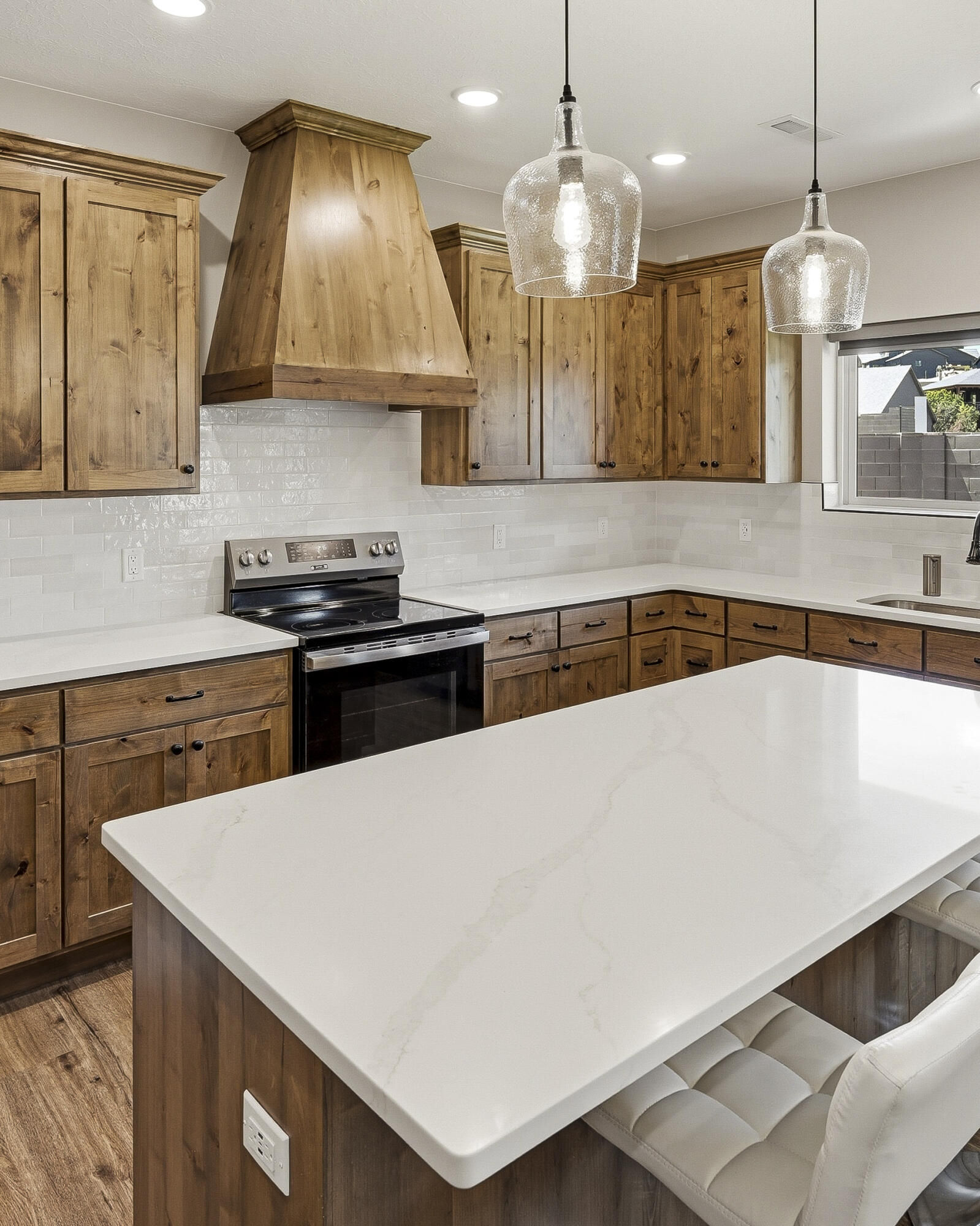 1918 S Oak Springs CIR, Cedar City, photo 19 of 72