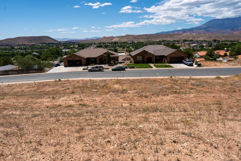 272 N 200 E, La Verkin