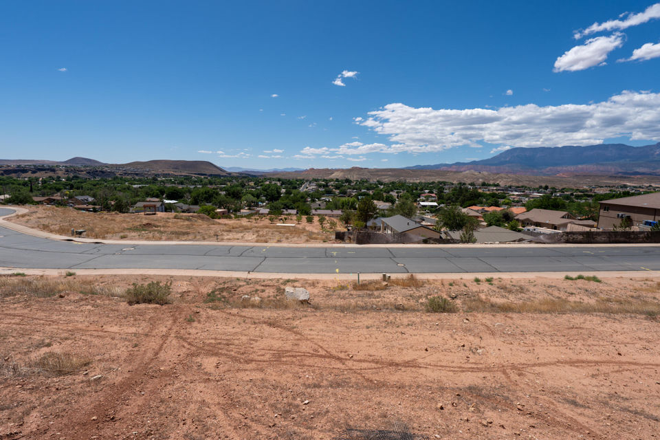 244 N 200 E, La Verkin