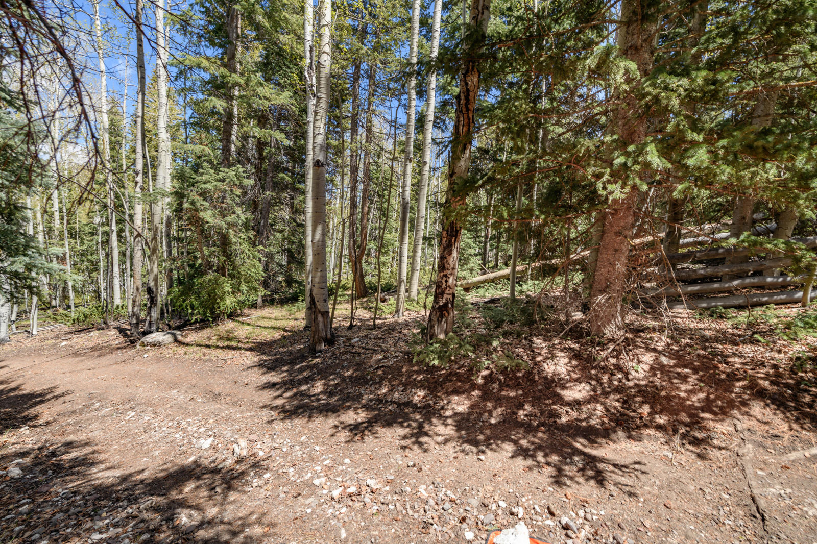 Fawn RD, #32, Panguitch, photo 2 of 31