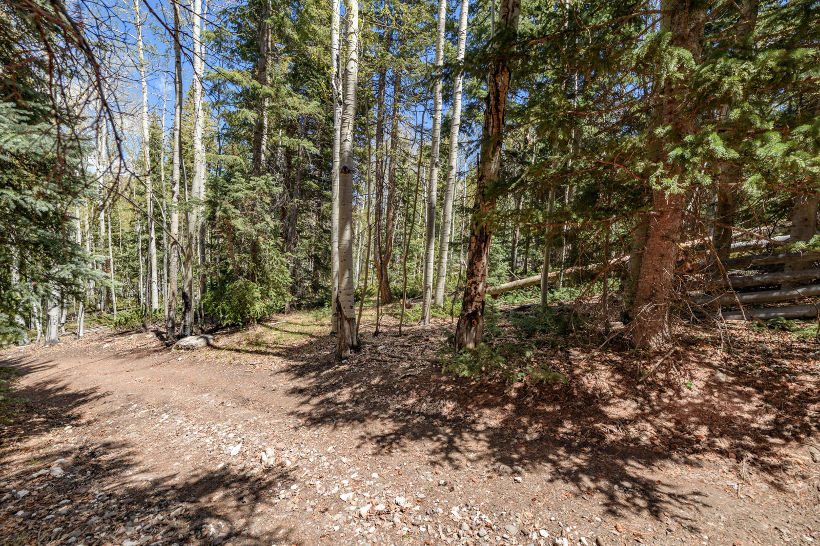 Fawn RD, #32, Panguitch, photo 3 of 31