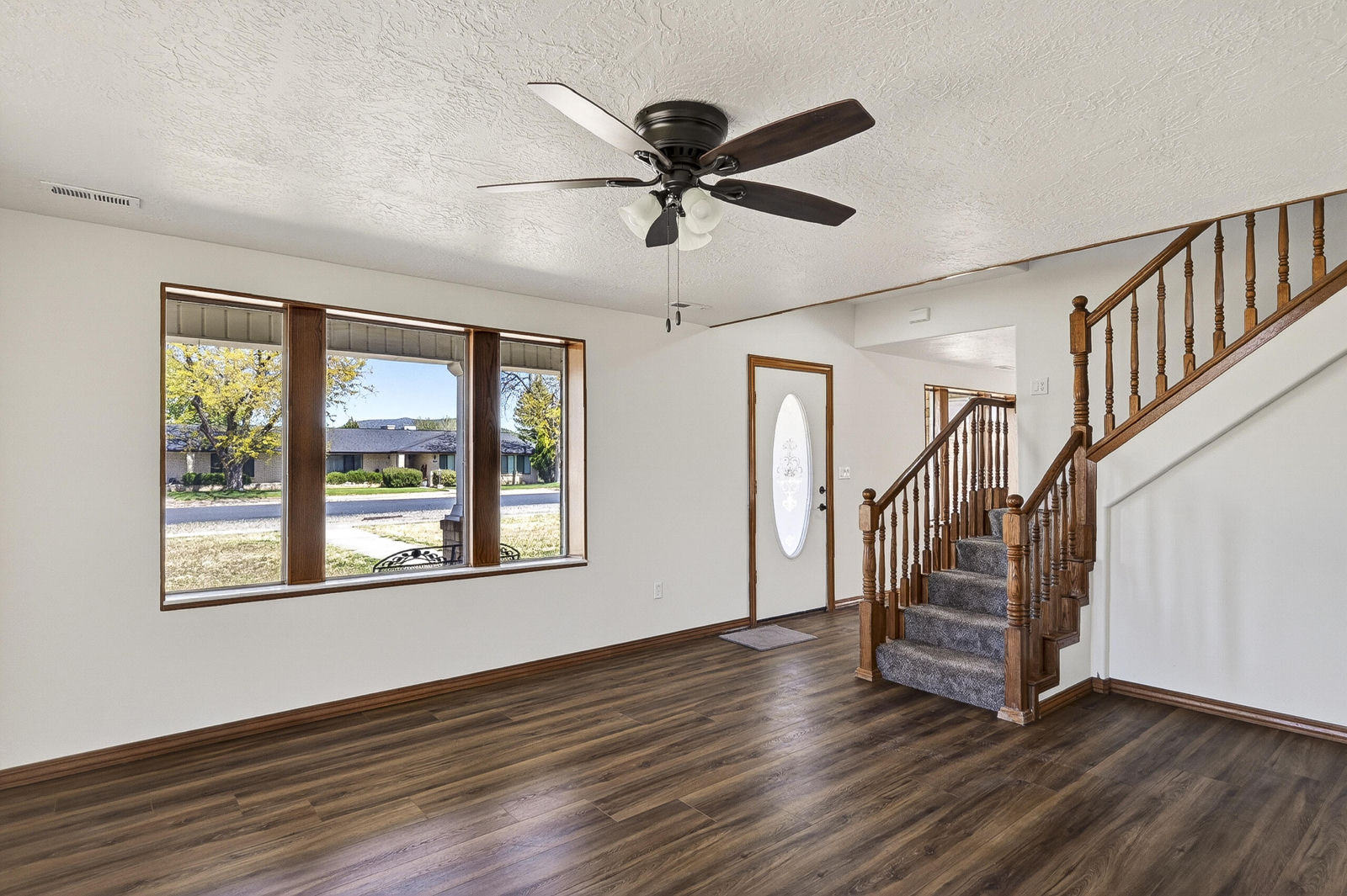 124 S 100 West ST, Enterprise, photo 9 of 59
