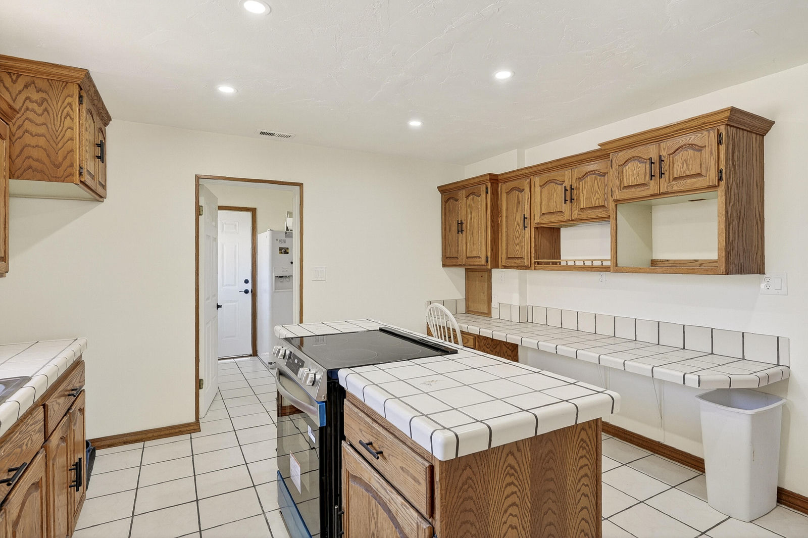 124 S 100 West ST, Enterprise, photo 11 of 59
