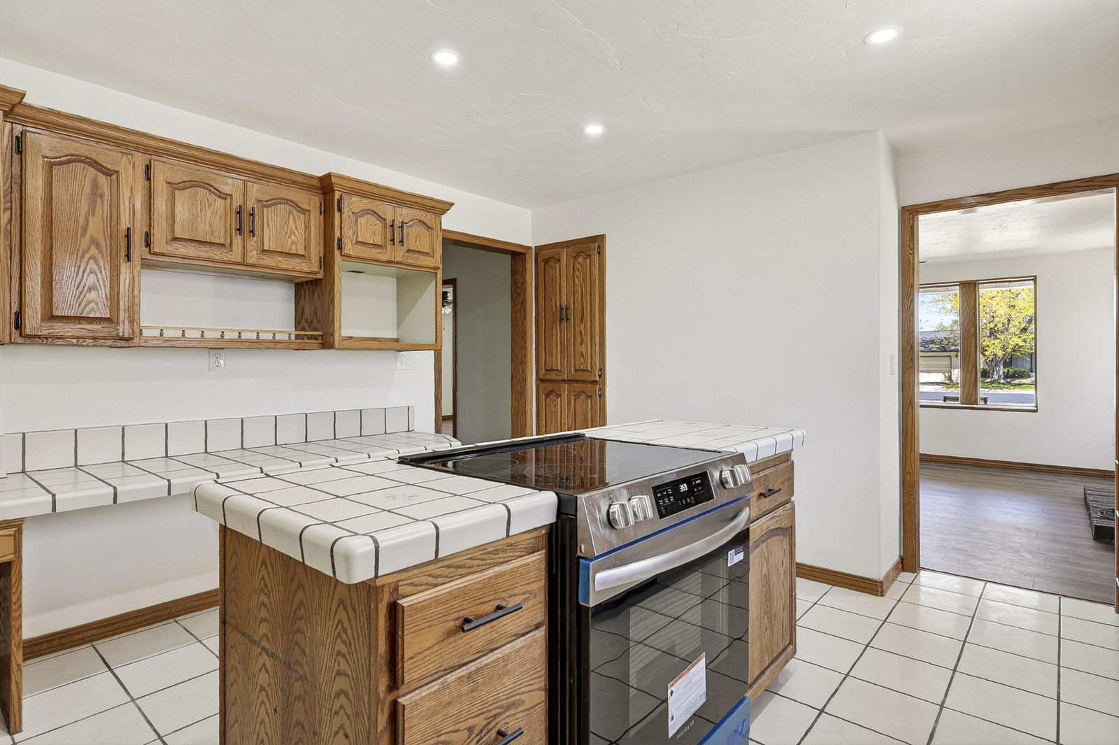124 S 100 West ST, Enterprise, photo 12 of 59