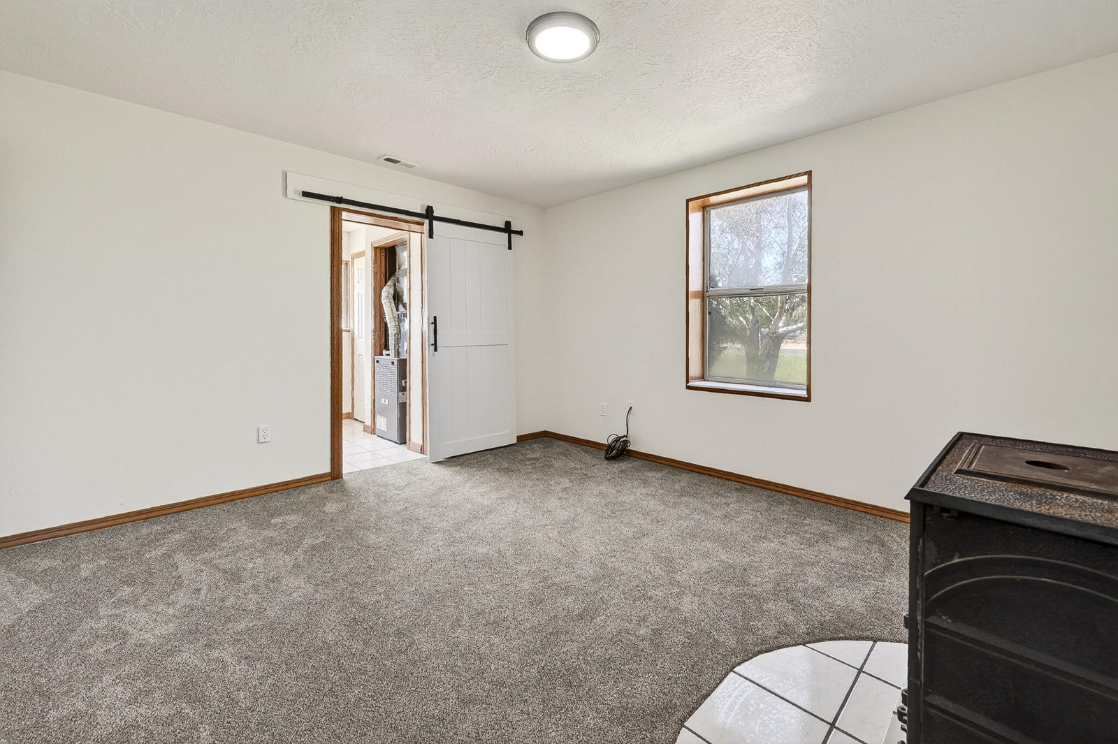 124 S 100 West ST, Enterprise, photo 19 of 59