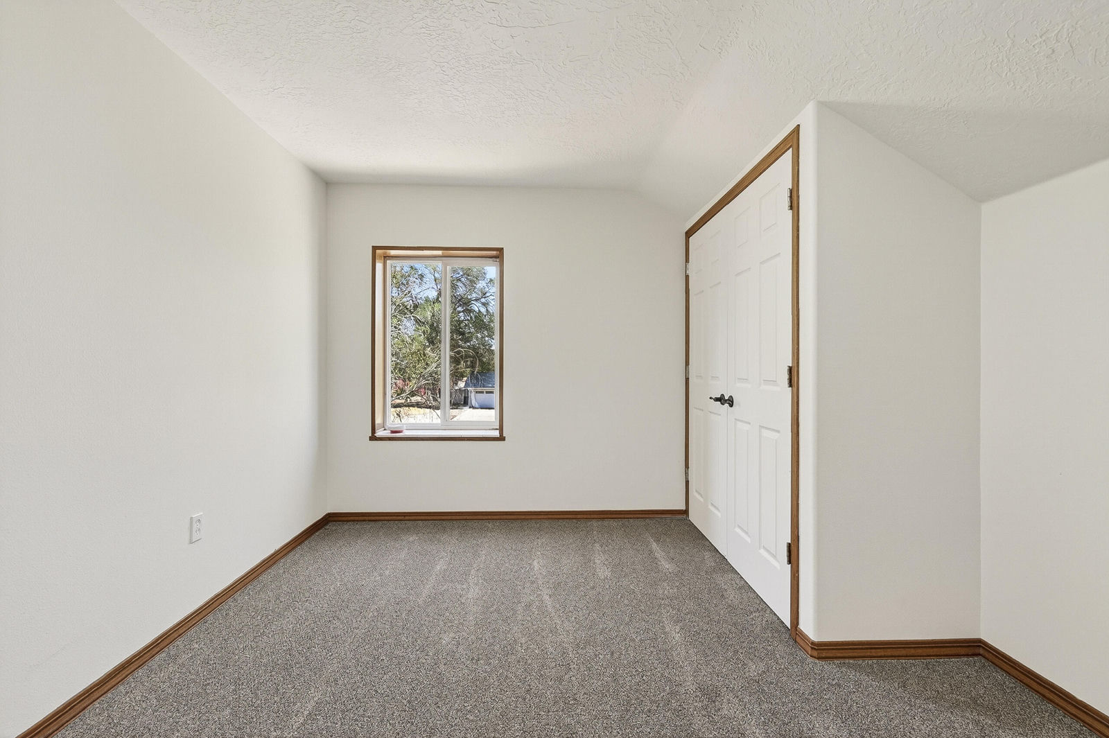 124 S 100 West ST, Enterprise, photo 30 of 59