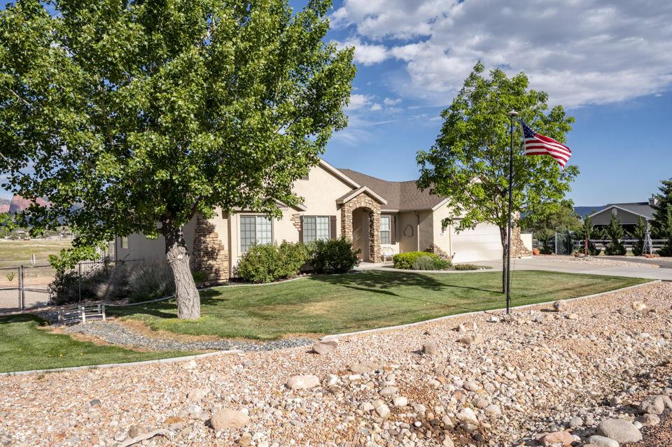 731 S 800 E, New Harmony, photo 3
