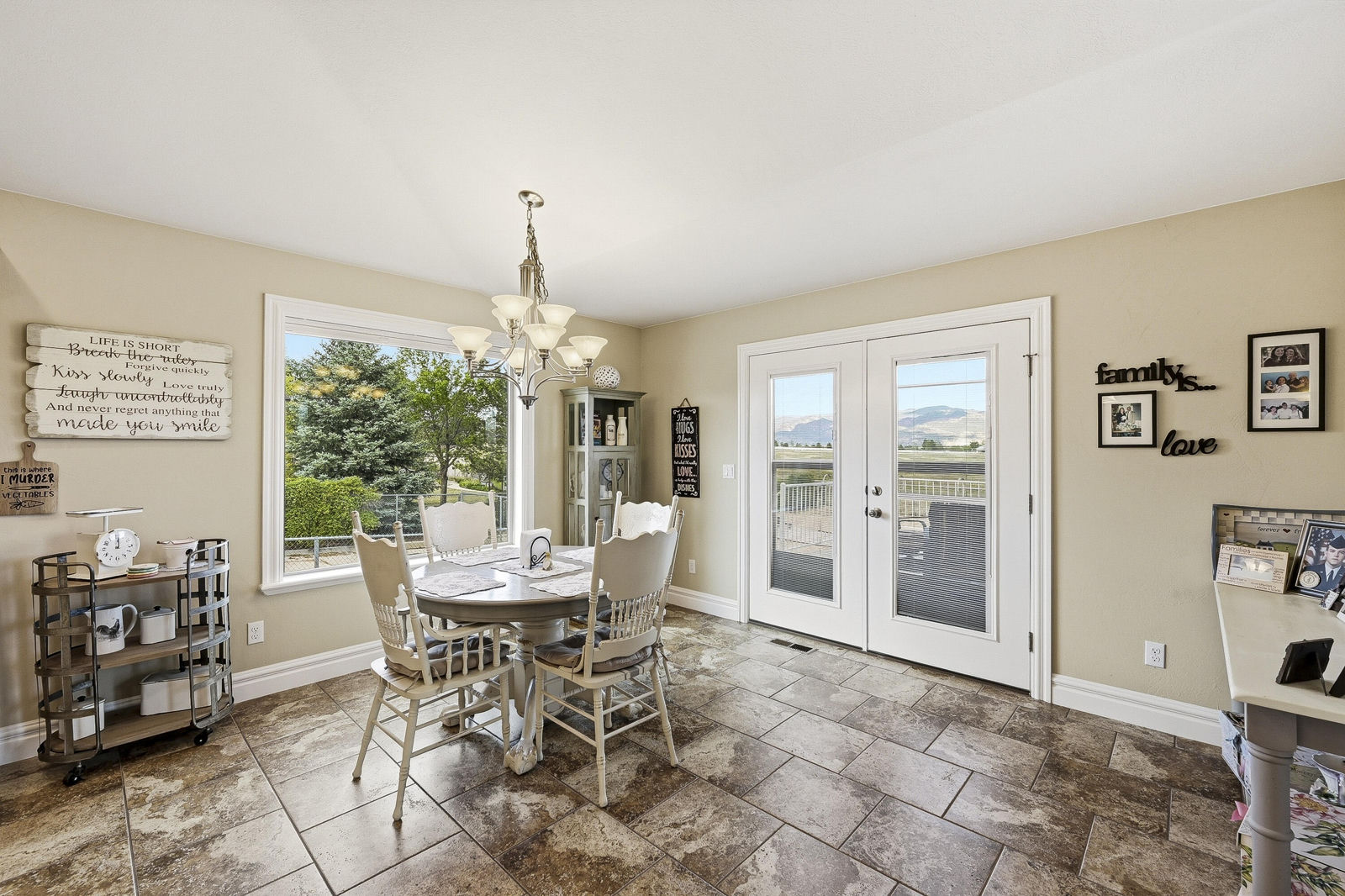 731 S 800 E, New Harmony, photo 10 of 76