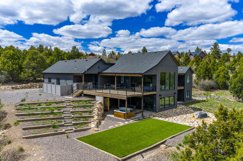 3780 N Royal DR, Duck Creek Village