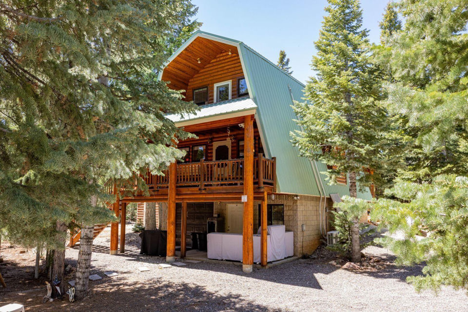 795 E Cedar Mountain DR, Duck Creek Village