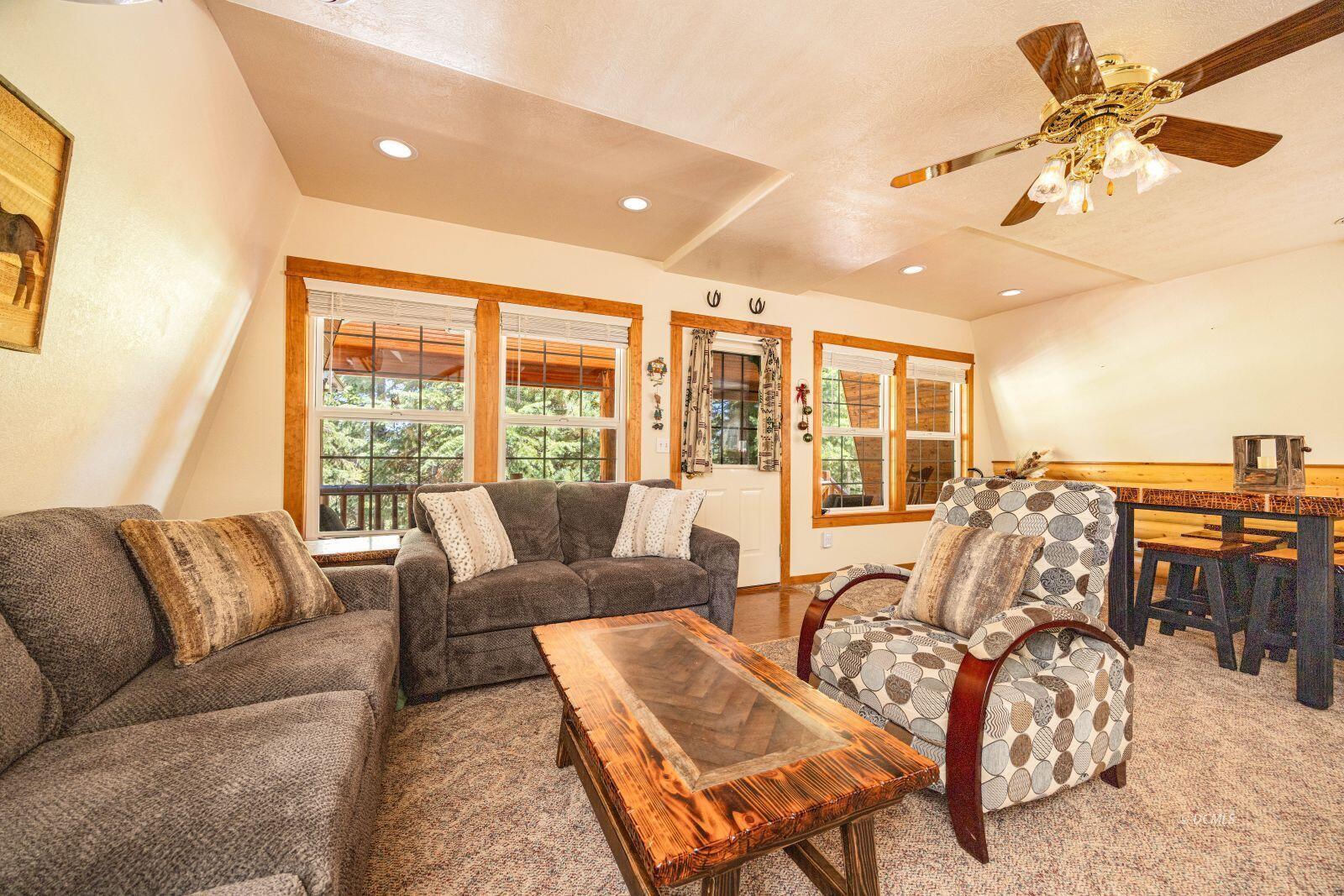 795 E Cedar Mountain DR, Duck Creek Village, photo 7 of 50