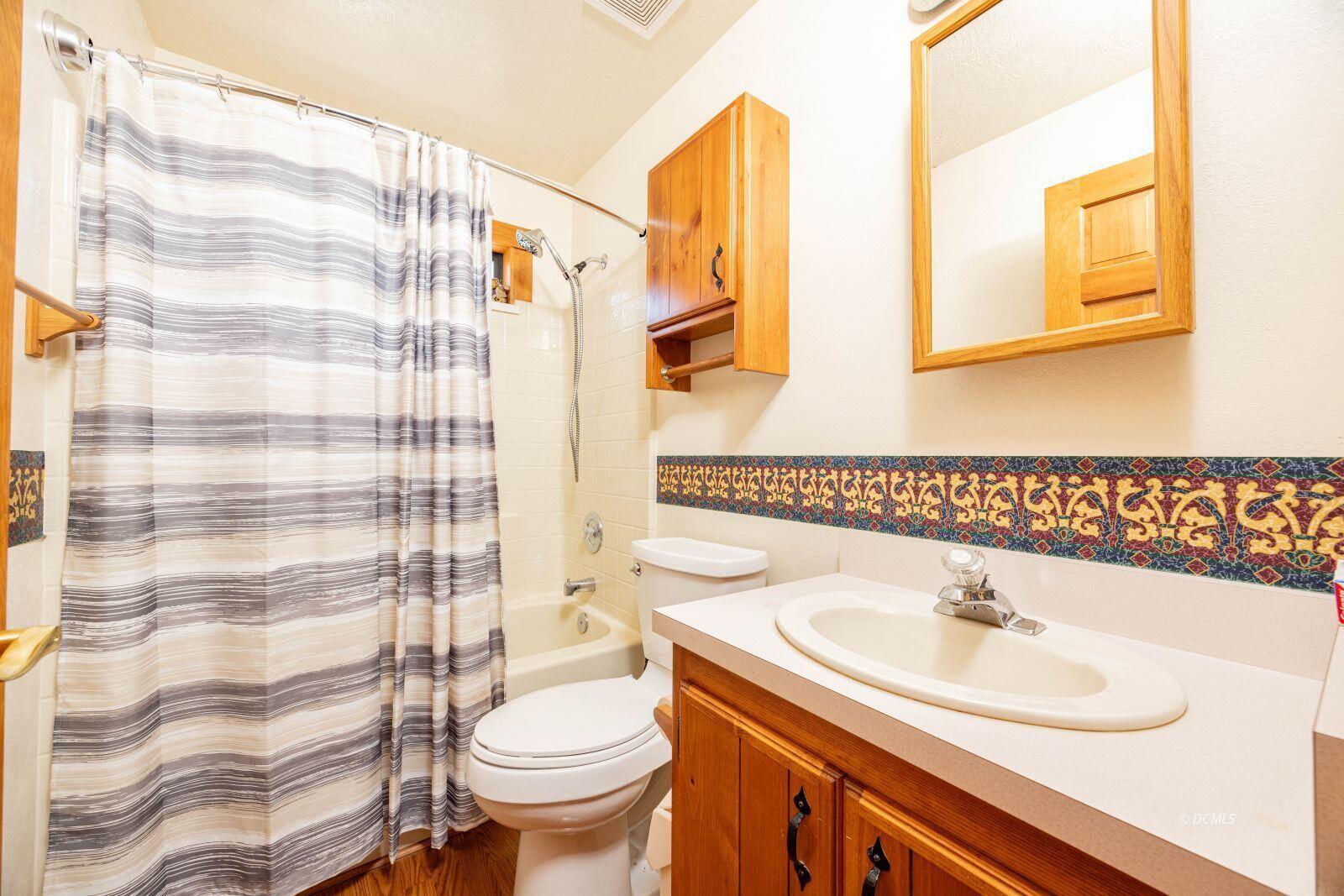 795 E Cedar Mountain DR, Duck Creek Village, photo 11 of 50